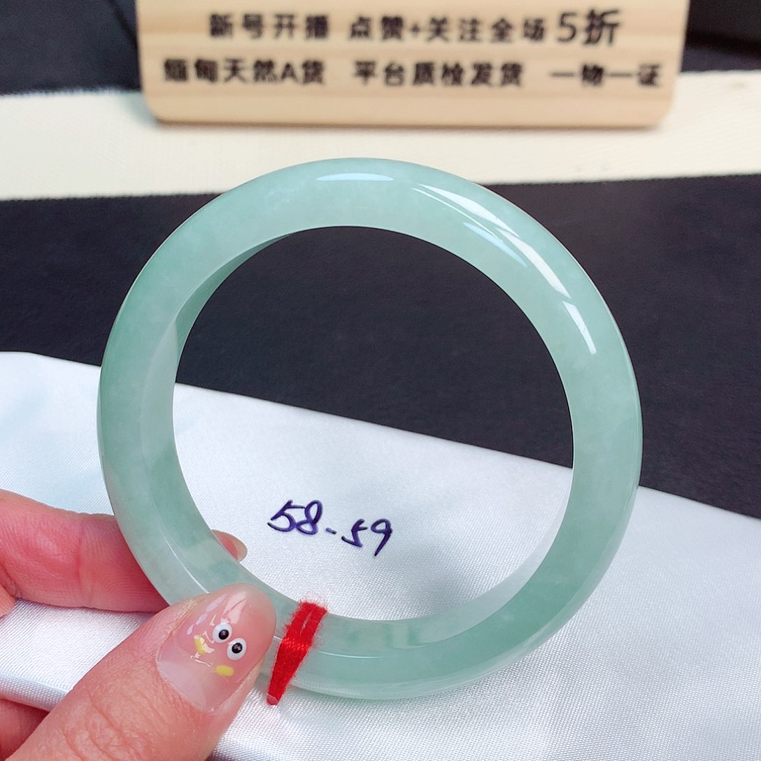 翡翠手镯未镶嵌428号