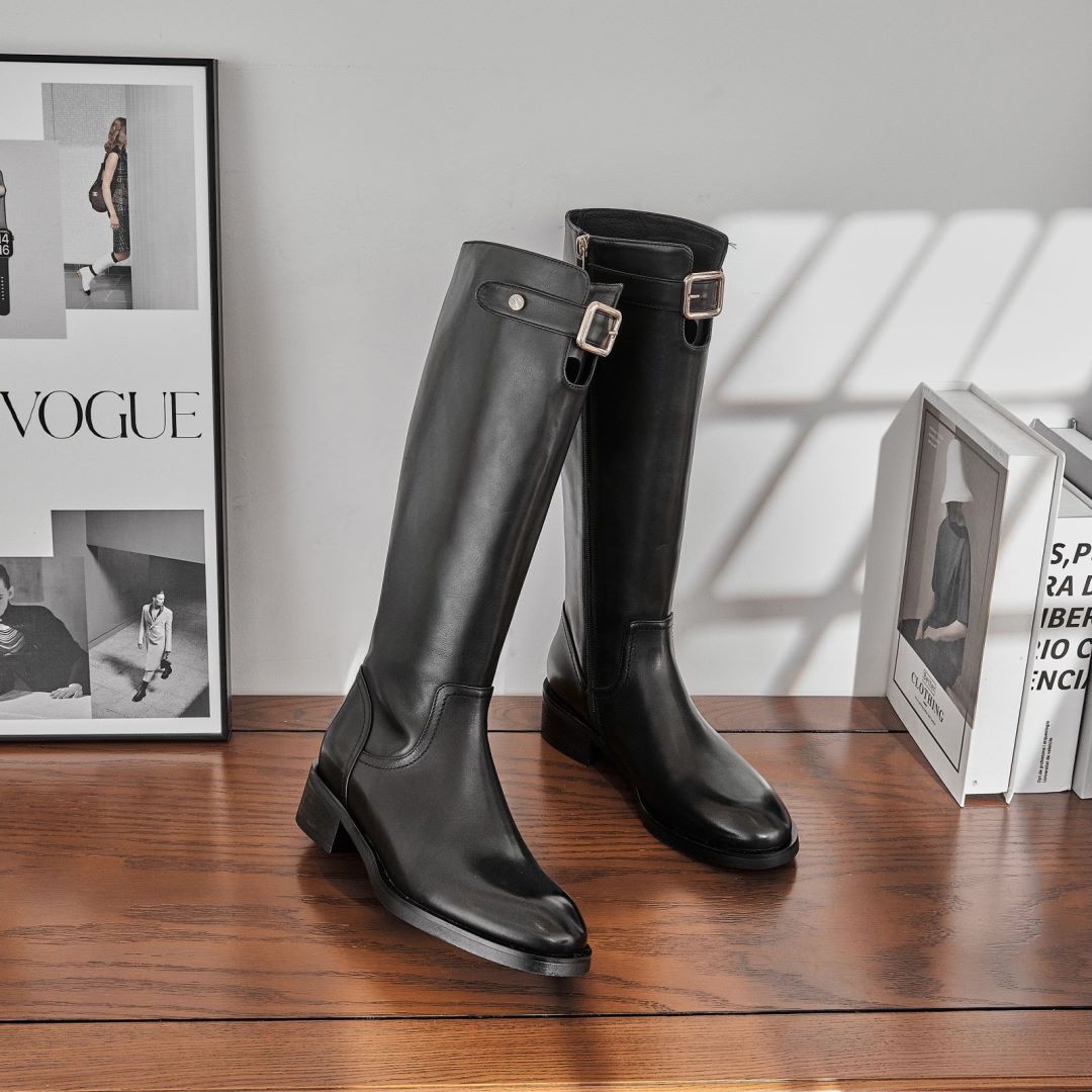东东2025秋冬新款英伦骑士靴粗跟平底圆头真皮女士高筒靴G197