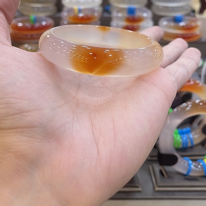 玛瑙/玉髓未镶嵌手镯1