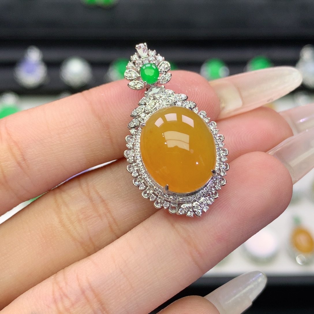 翡翠18K金镶嵌吊坠(不含链)