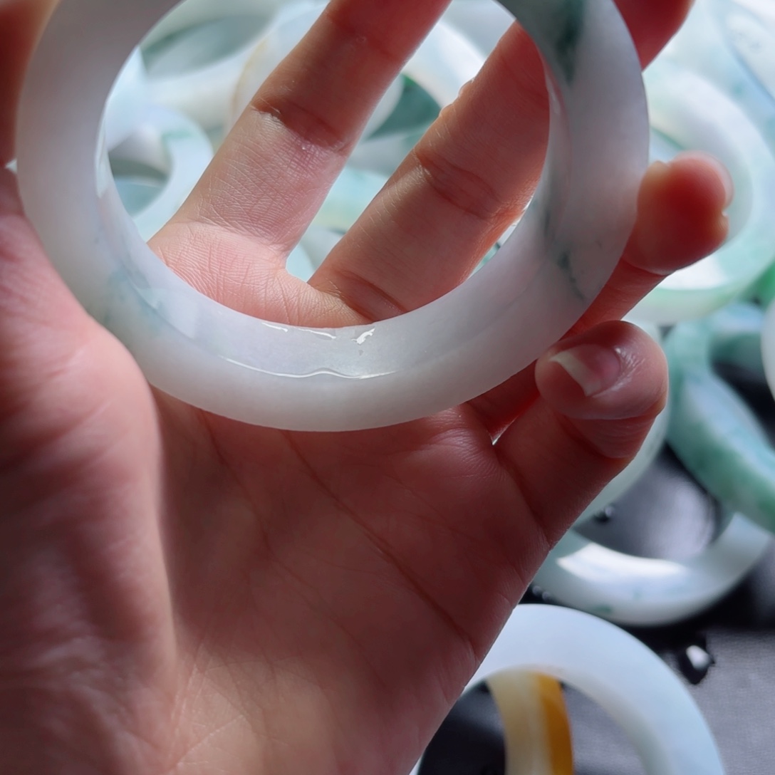 异***芳定制翡翠未镶嵌不退不换