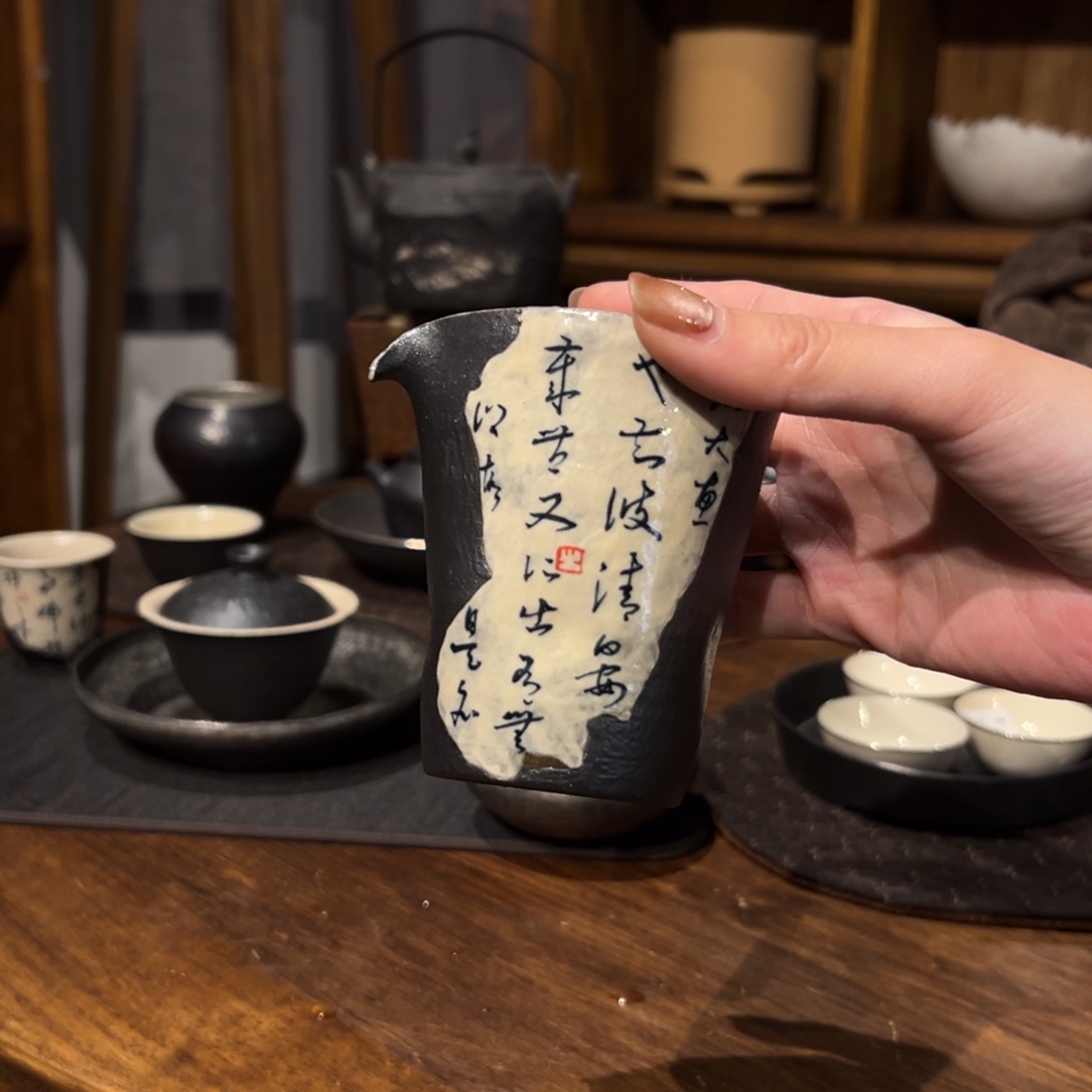 杯陶瓷。       陶瓷。