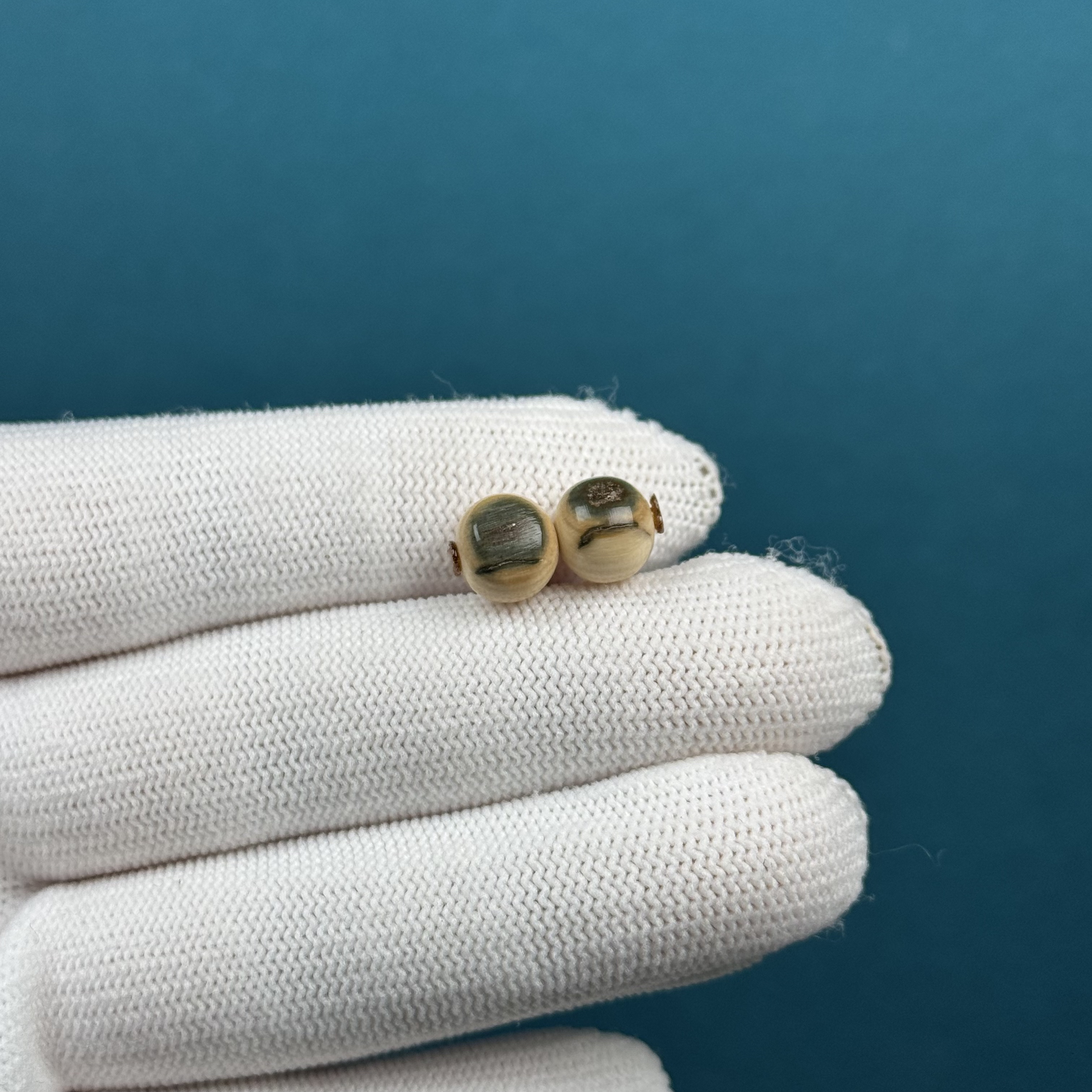 D90-24天然猛犸牙 蓝眼睛圆珠8.3mm支持复检假一罚十