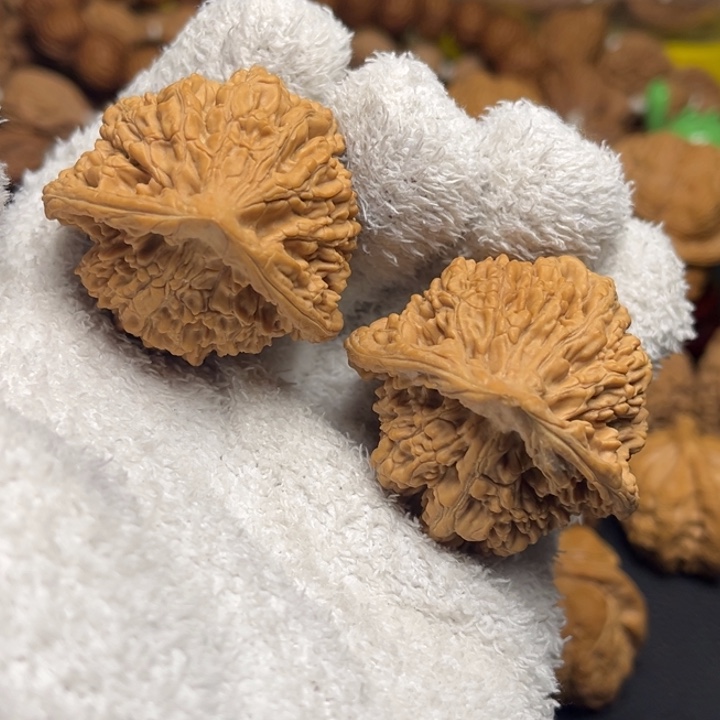 文玩核桃把件42尺【龟背】麒麟纹官帽