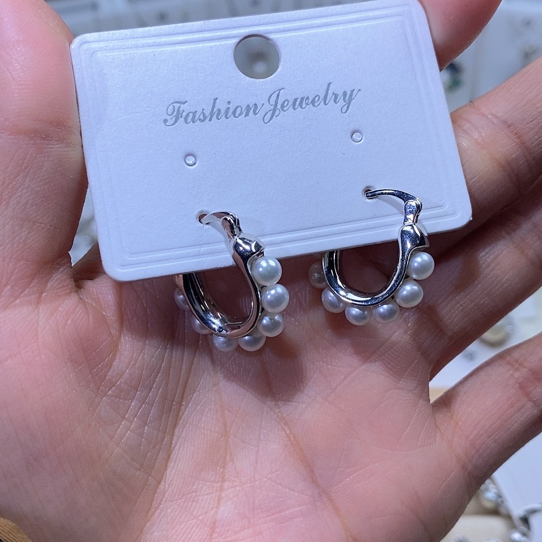 未镶嵌淡水珍珠耳饰
