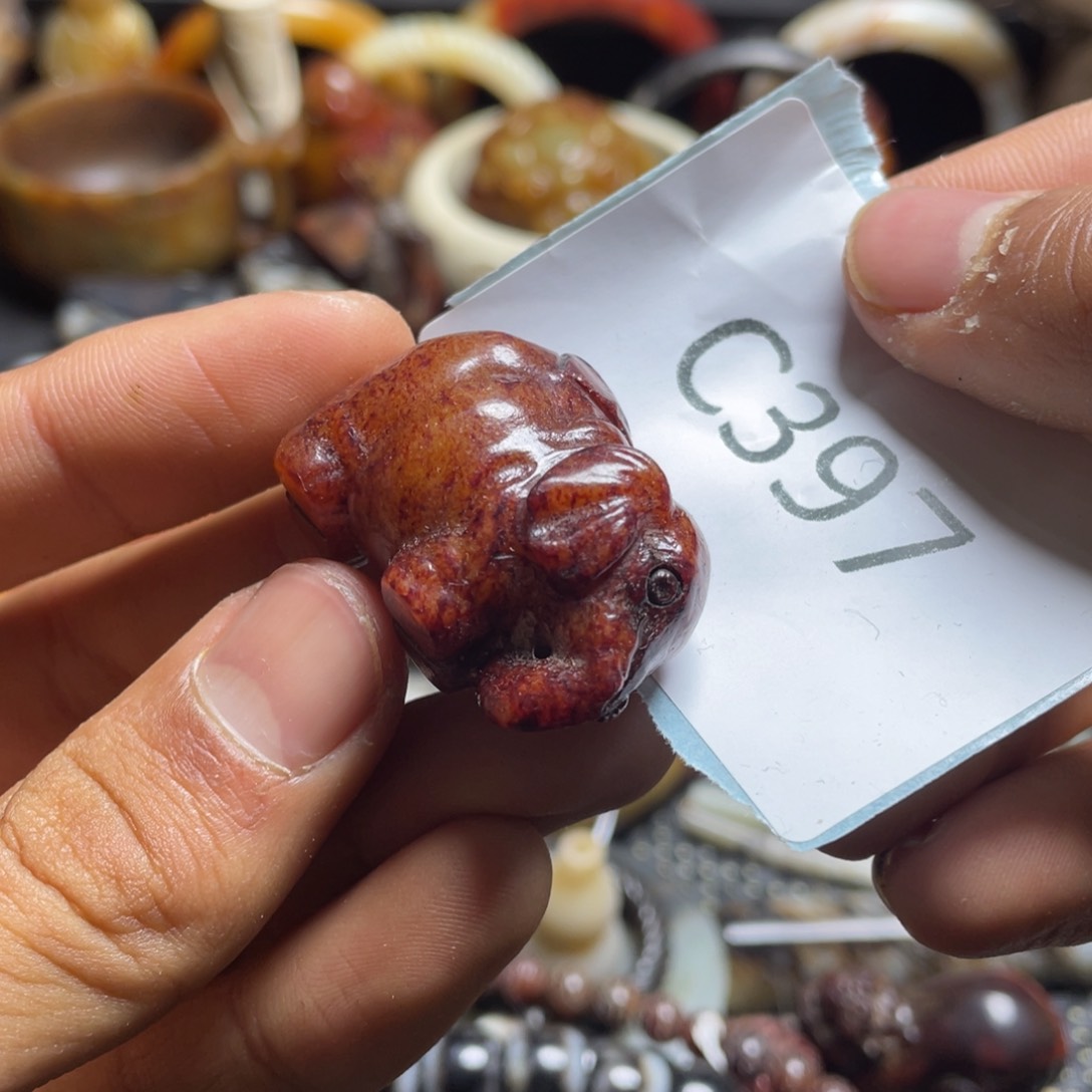 和田玉（糖玉）挂件未镶嵌