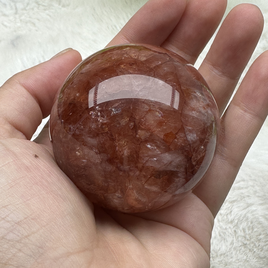 天然红胶花水晶球5.17厘米