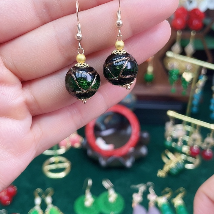 石英质玉耳钉合金