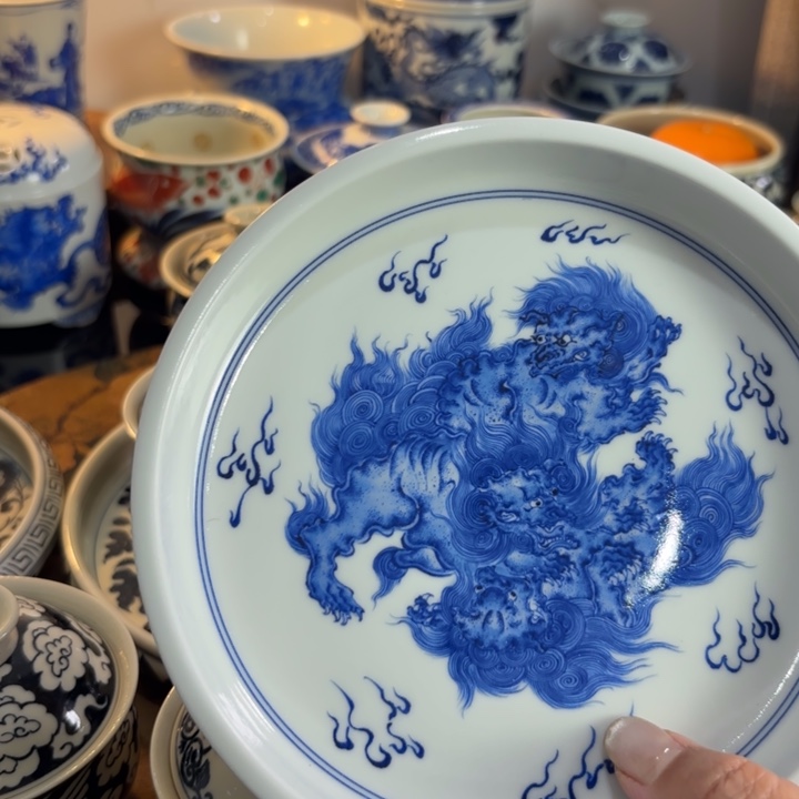 景德镇陶瓷手绘三狮壶承