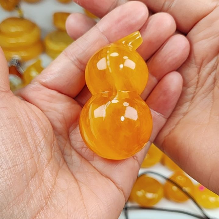 蜜蜡吊坠(赠链)未镶嵌