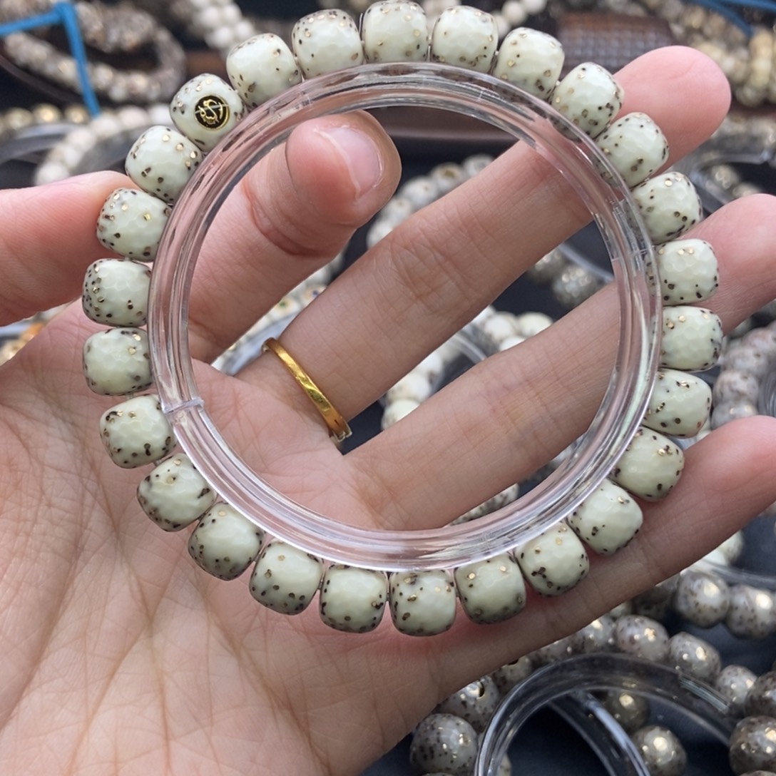 怎****吊坠星月菩提河豚绿背