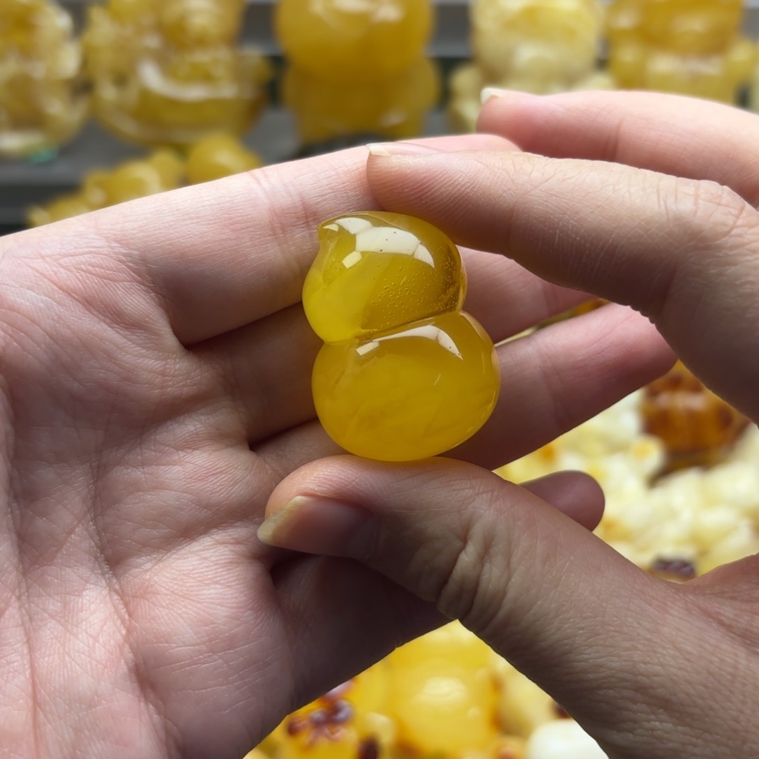 蜜蜡裸石未镶嵌蜜蜡吊坠打孔不退换