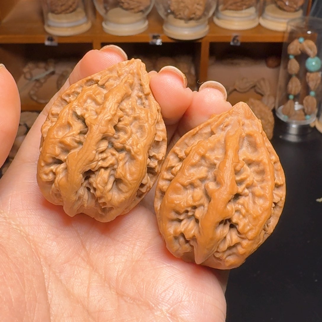 文玩核桃把件深谷龙脊