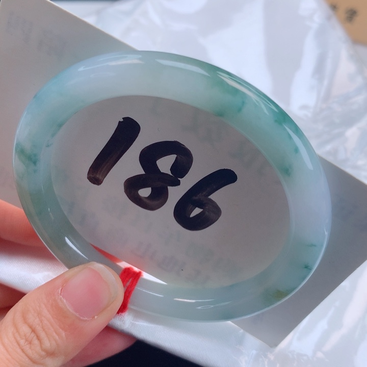 翡翠手镯（圆镯）未镶嵌