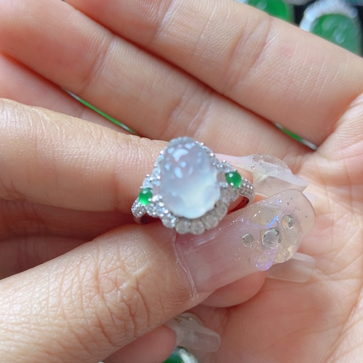 翡翠颈饰18K金镶嵌           