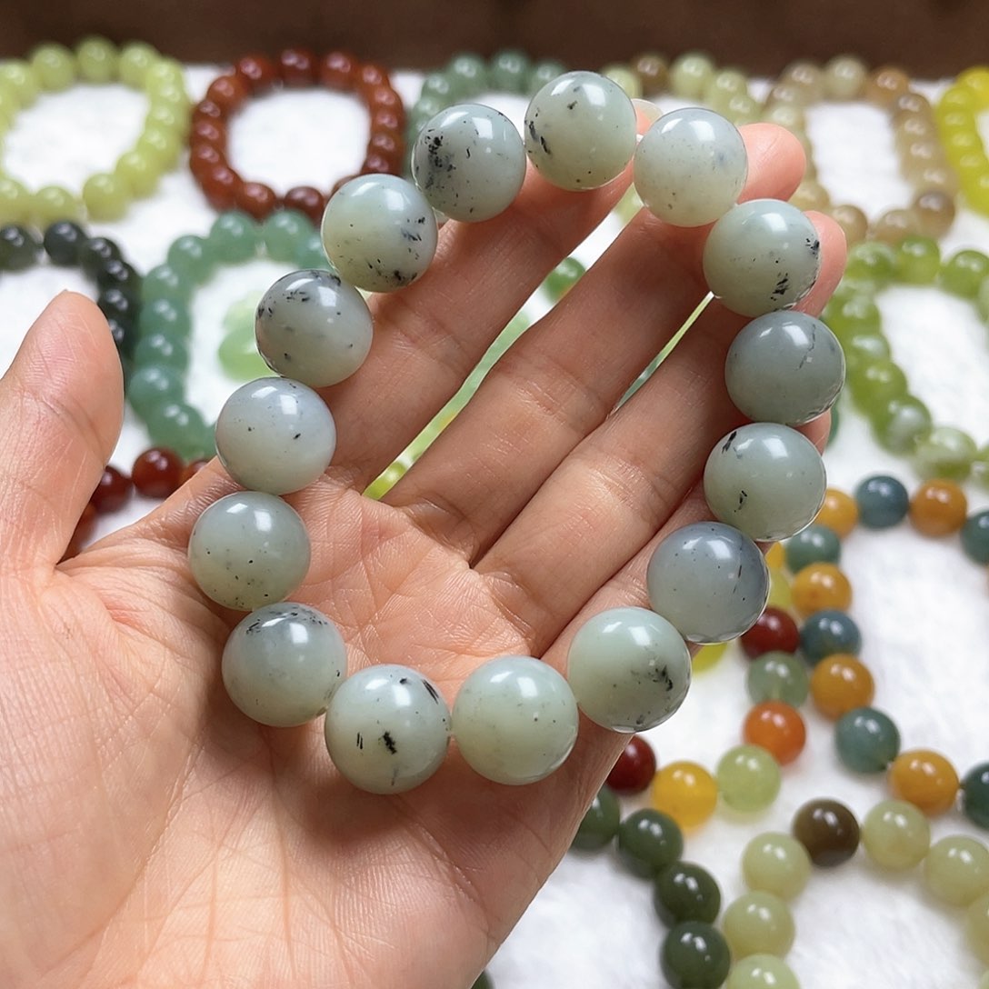 蛇纹石玉手串未镶嵌