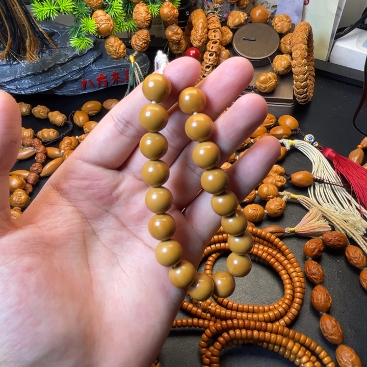 橄榄核手串/手链猴头光珠