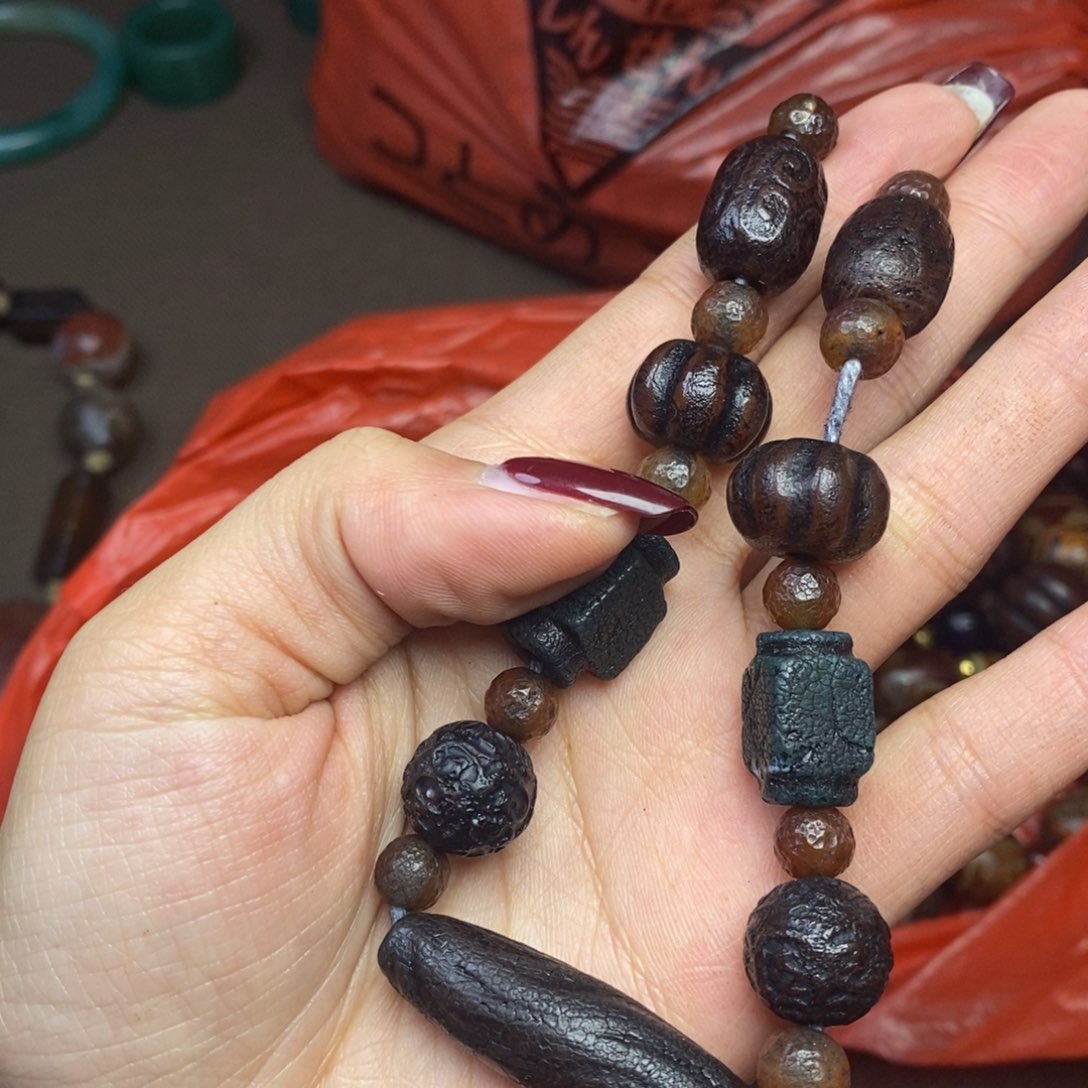 玛瑙/玉髓颈饰未镶嵌