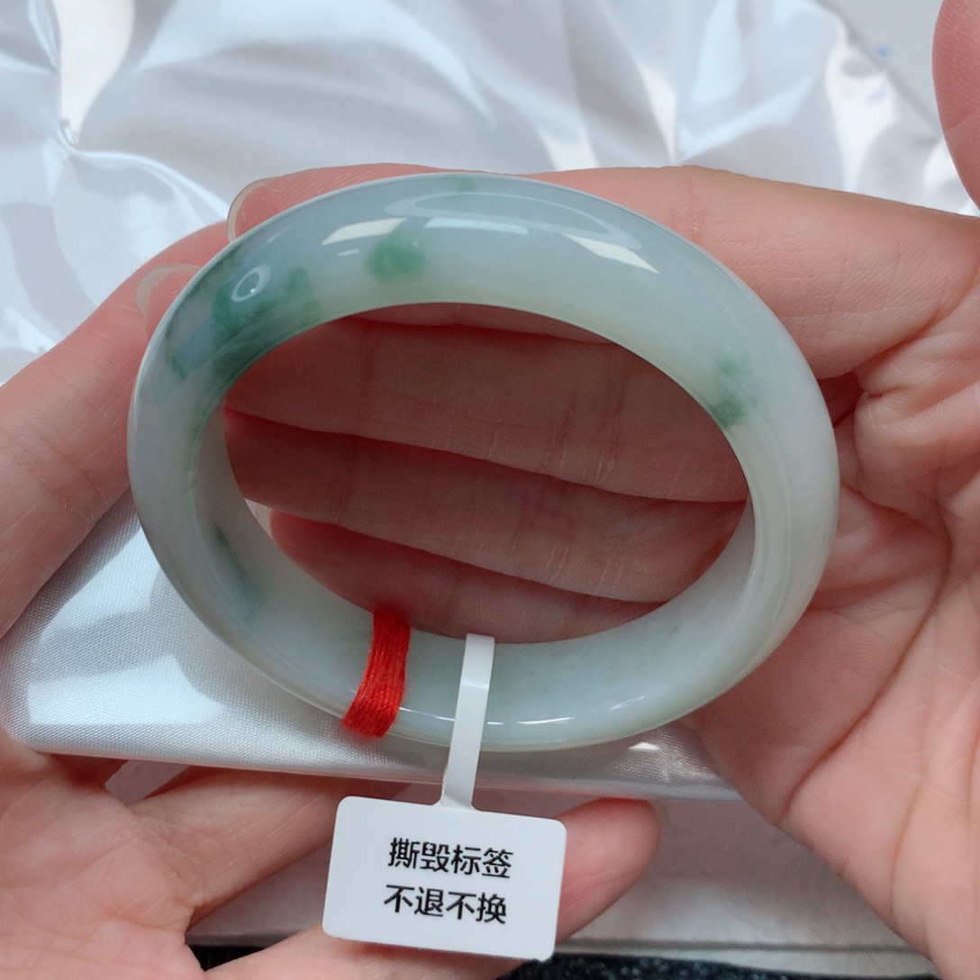 翡翠手镯未镶嵌53.6圈 茶绿底飘绿花 无包容 强推捡漏