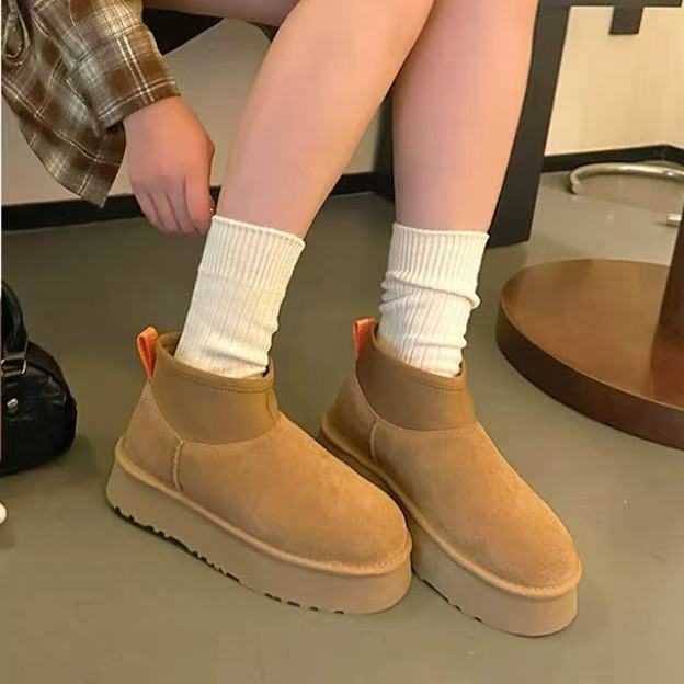 C9535 栗色  冬季一脚蹬时尚厚底加厚保暖女鞋 皮毛一体雪地靴