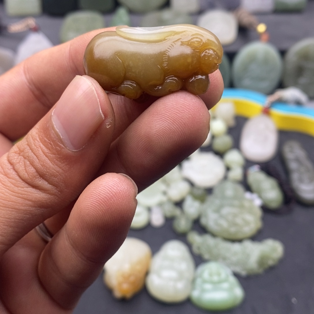 和田玉颈饰未镶嵌