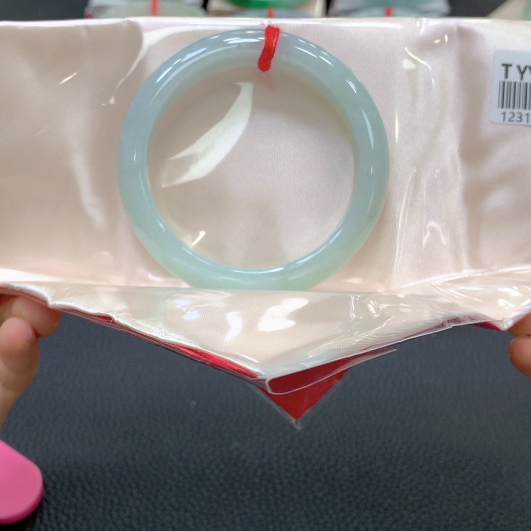 翡翠未镶嵌手镯22