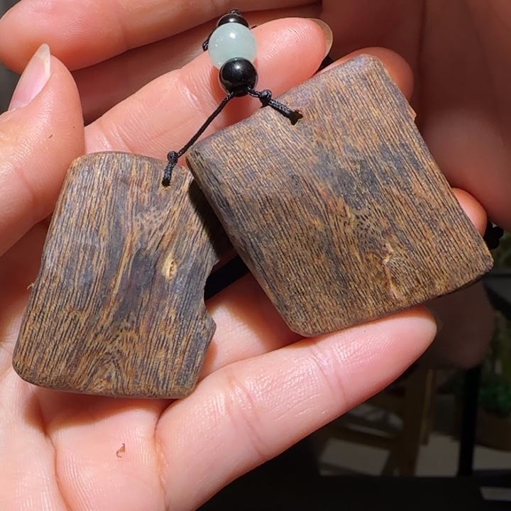 沉香吊坠海南老白棋吊坠12.8克