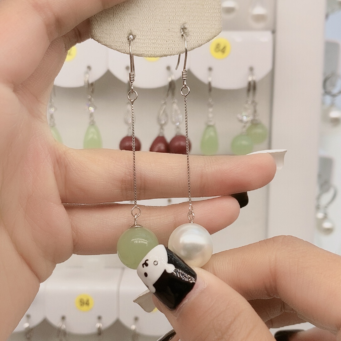925银耳扣换白色珠子