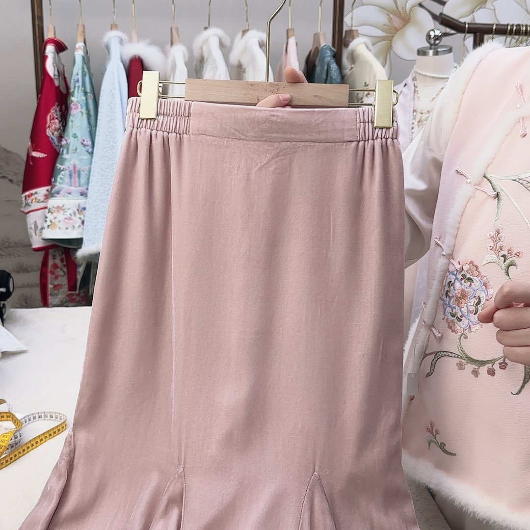 刺绣11.真丝苏绣丝绒半身鱼尾裙