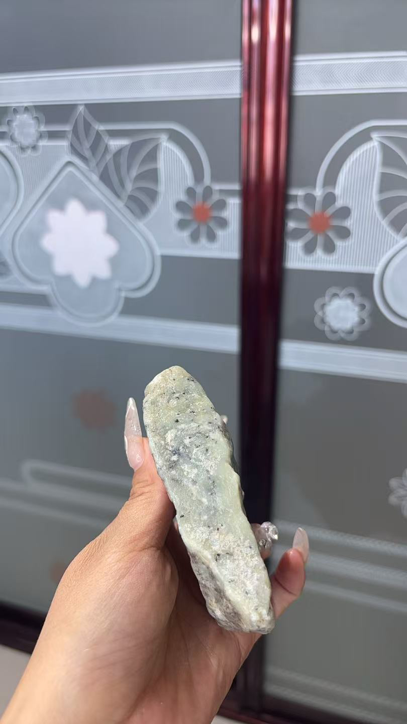 糖白和田玉原石毛料