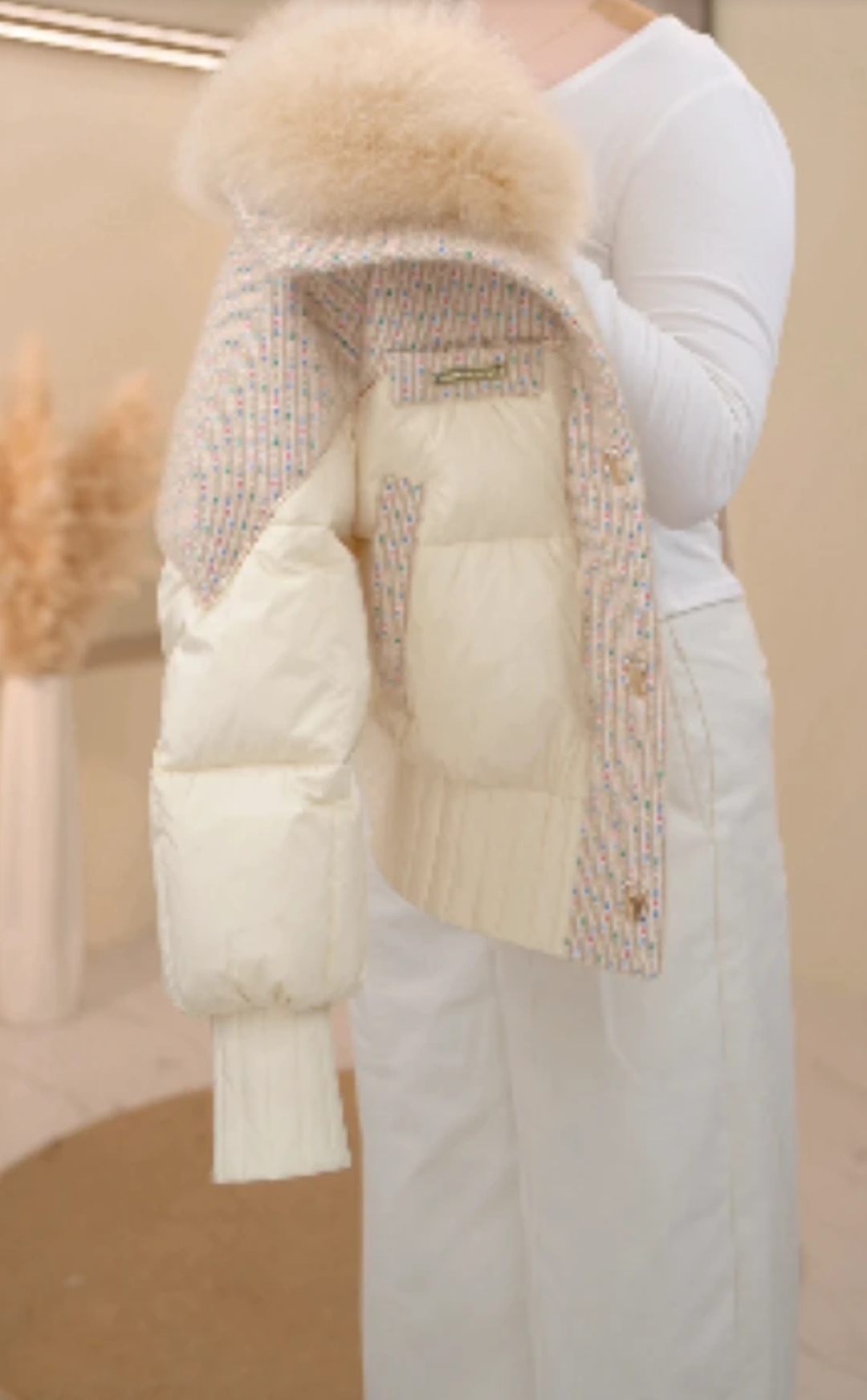 DR-2025冬季新款设计款高端时尚大毛领90绒羽绒服