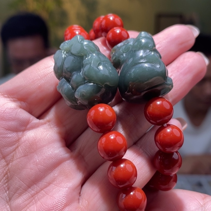 玛瑙/玉髓手镯未镶嵌多样性发货，发其一