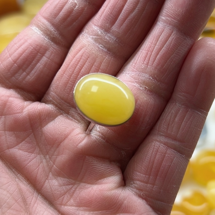 琥珀（矿物珀）戒指未镶嵌