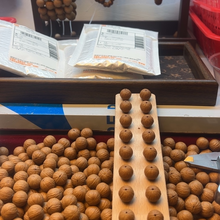 威***⁷猴头核桃把件脖挂