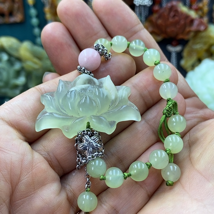 【闪购商品】蛇纹石玉未镶嵌手牌