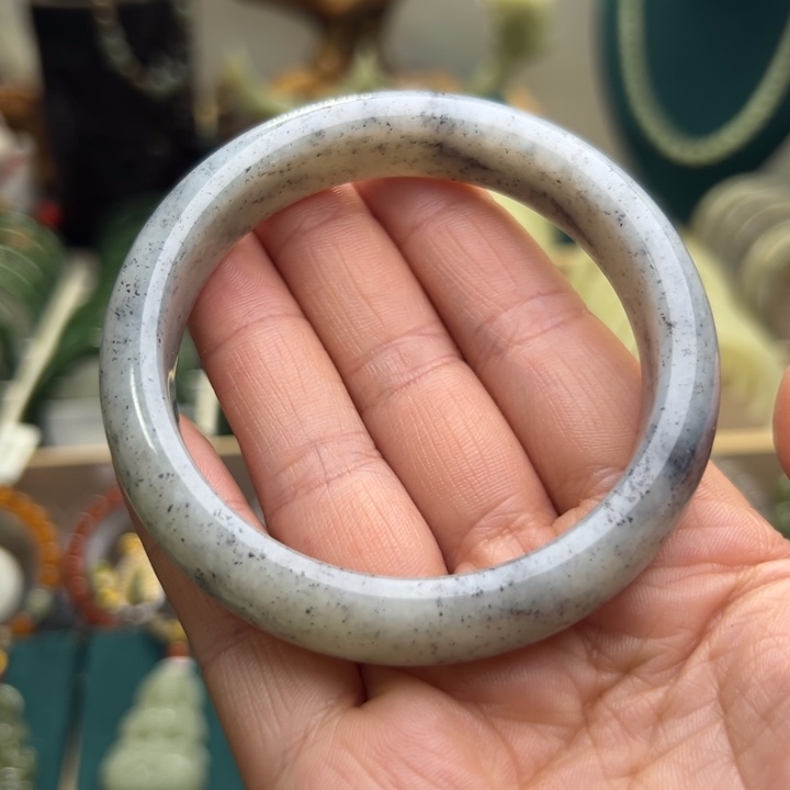 和田玉手镯未镶嵌60.2圈围10696