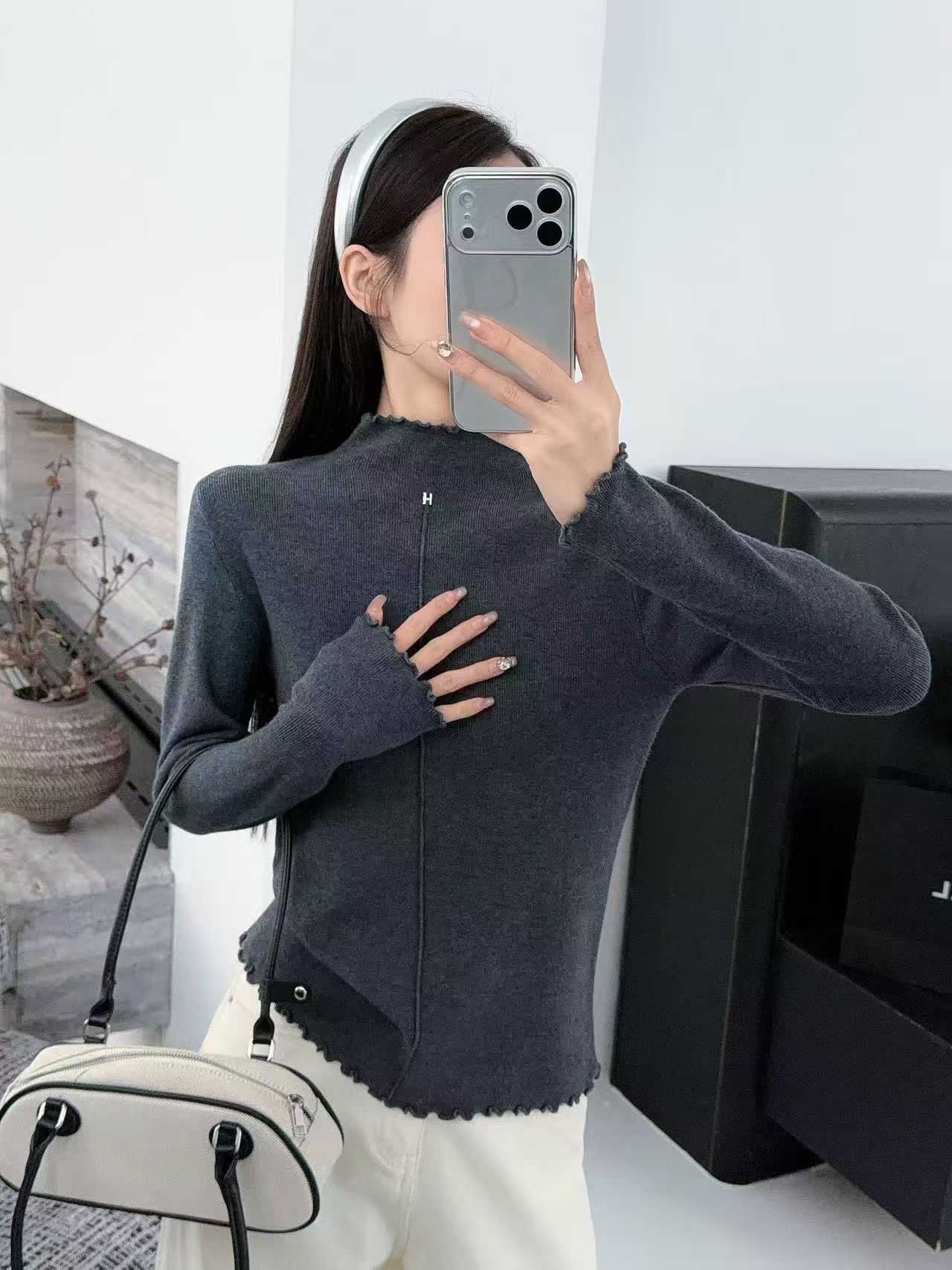 圆领领褶皱H标时尚毛衣2025款拉毛H标打底时尚百搭毛衣