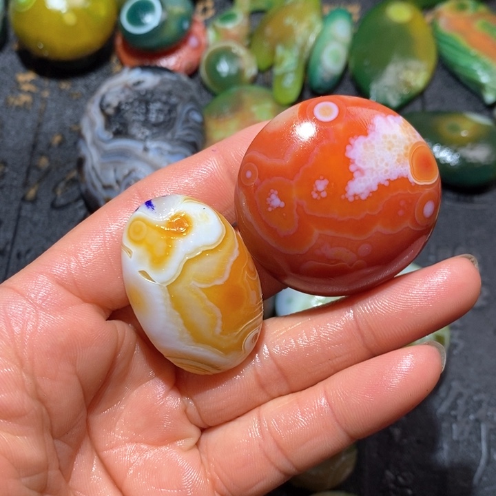 石英质玉颈饰未镶嵌彼*花