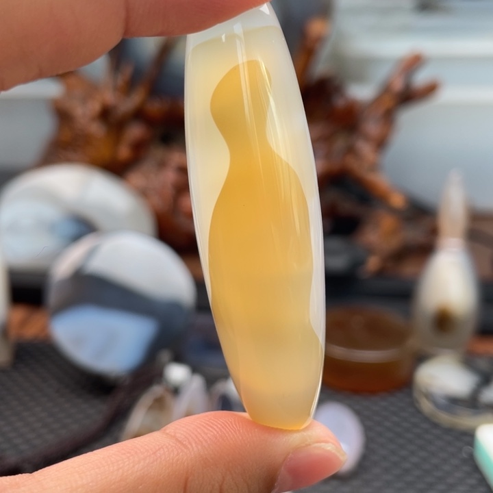 否***来玛瑙/玉髓颈饰未镶嵌