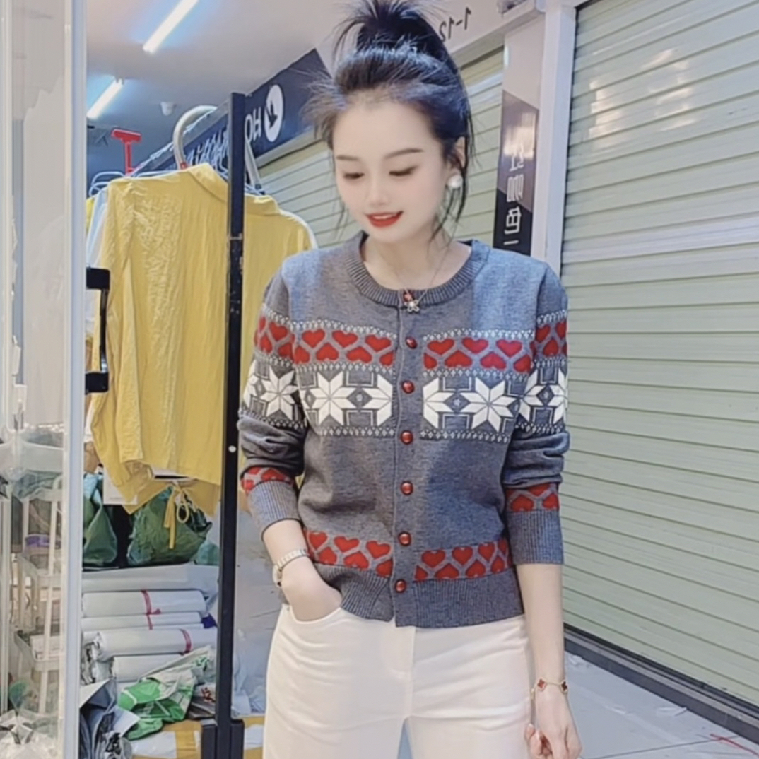 【小玉】新款韩版百搭时尚洋气雪花提花显瘦气质圆领针织上衣