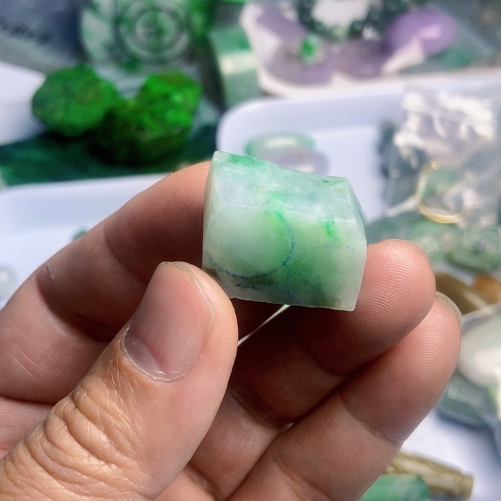 翡翠散珠天然翡翠A货挂件