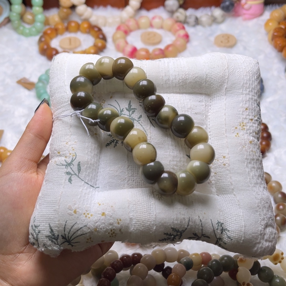 菩提根/象牙果吊坠386绿飘花蒜瓣大肠微瑕