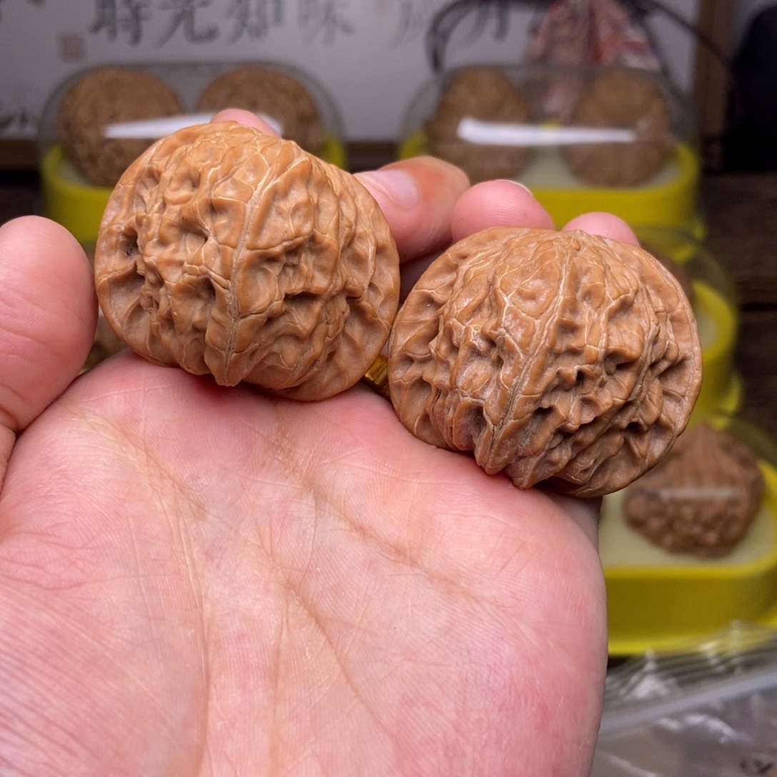 文玩核桃吊坠全品磨盘41尺红皮山地1920