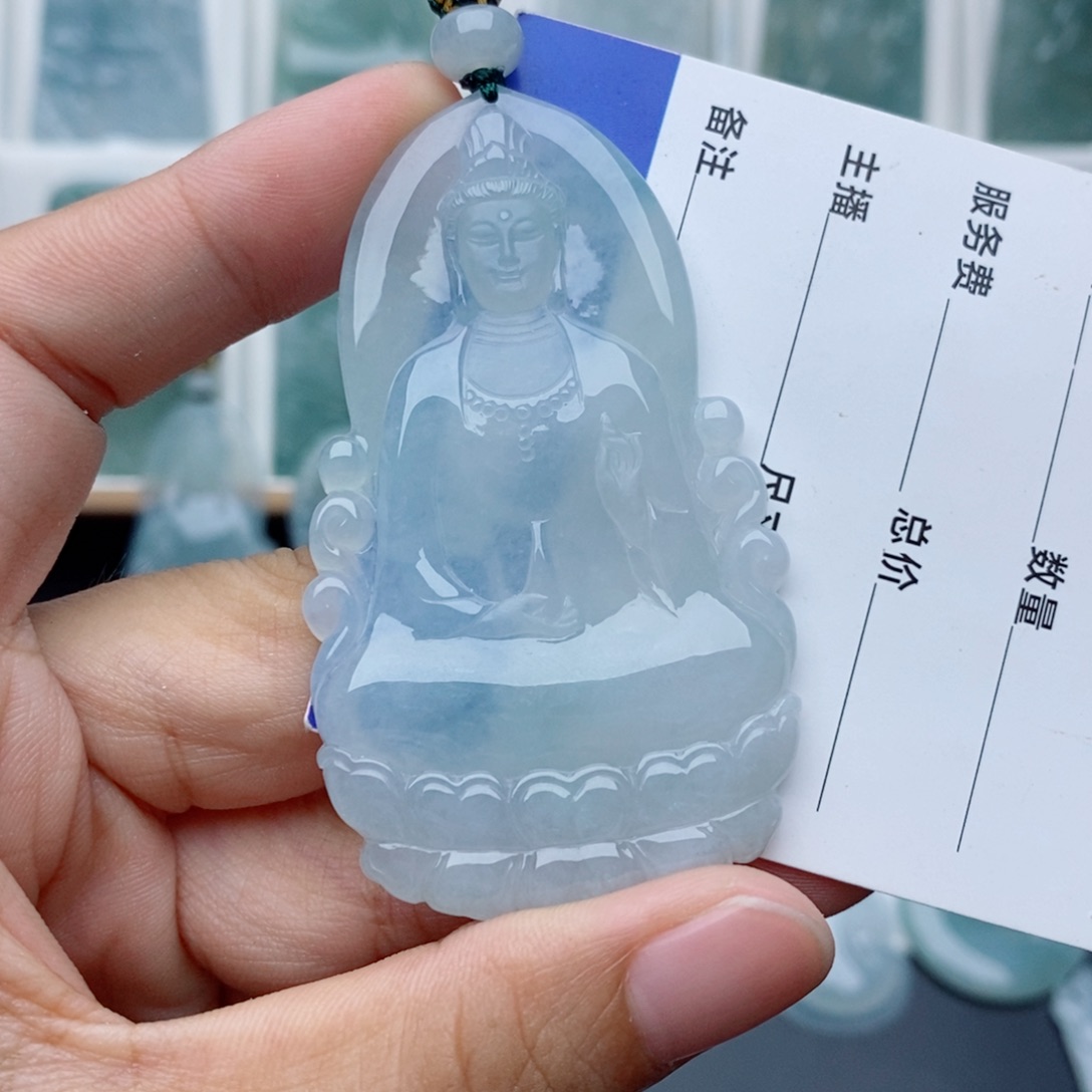 颈饰未镶嵌翡翠正装素衣