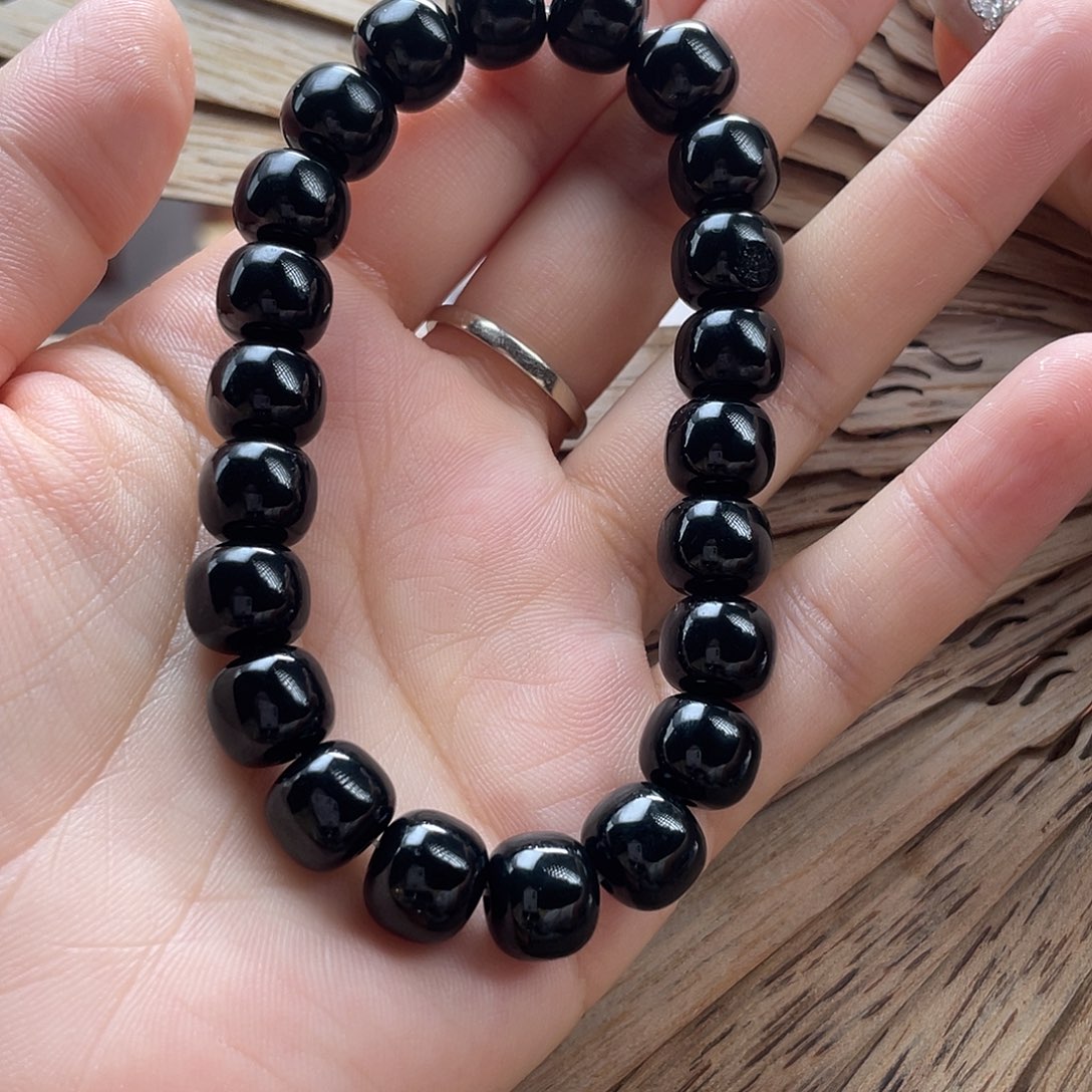 和田玉手串未镶嵌黑9.10