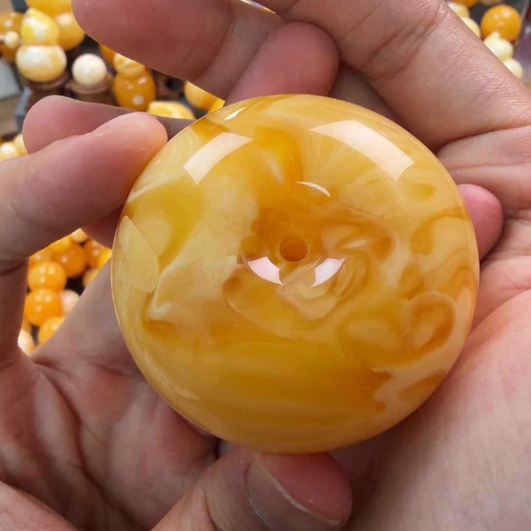 琥珀未镶嵌珠宝奇石57g