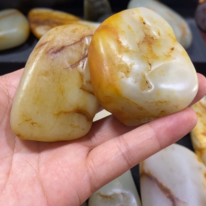 ****和田玉（糖玉）未镶嵌挂件