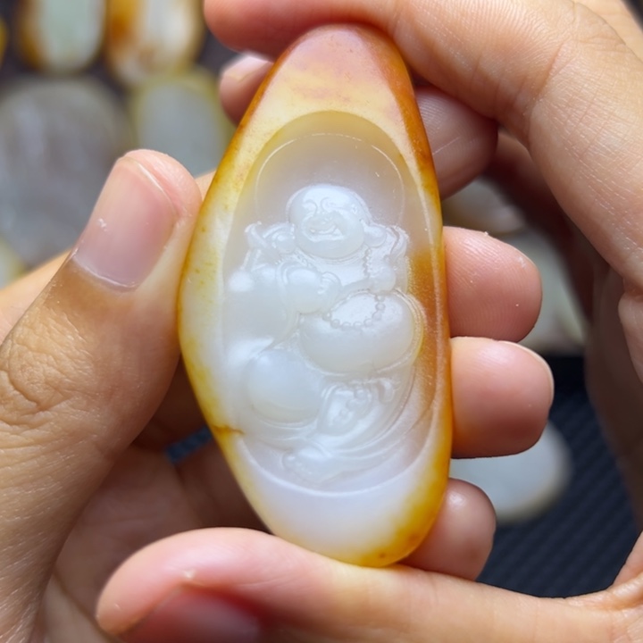 颈饰未镶嵌和田玉