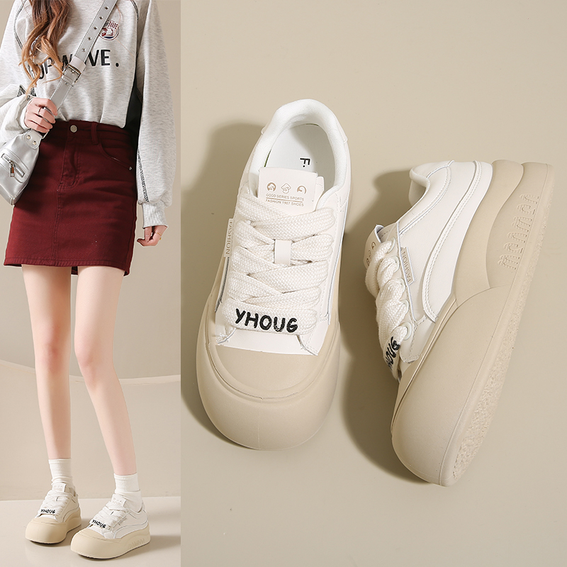 爆款小众厚底板鞋女春秋季百搭超火小白鞋2025新款韩系休闲运动鞋