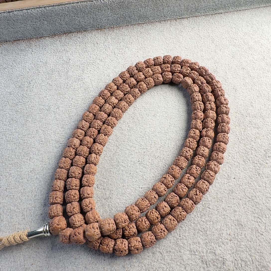 吊坠金刚菩提7.3老树龙切佛手